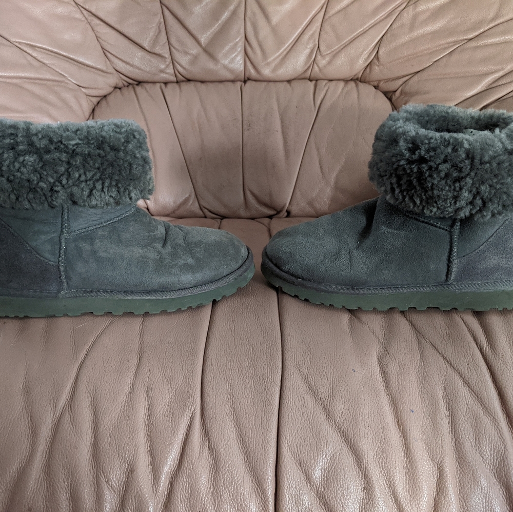 UGG - Picture 6 of 7